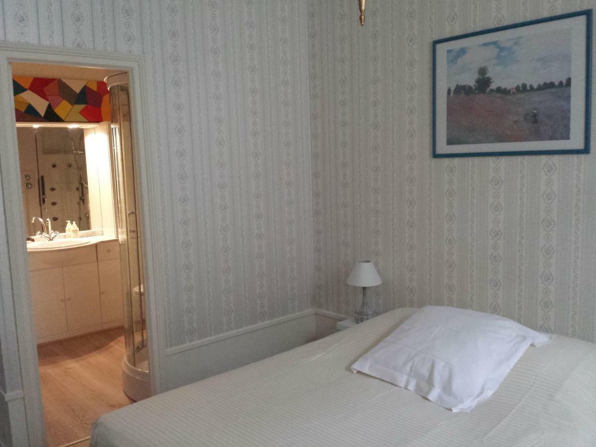 Le Domaine Des Bois Bed and Breakfast Mauzé-Thouarsais Δωμάτιο φωτογραφία